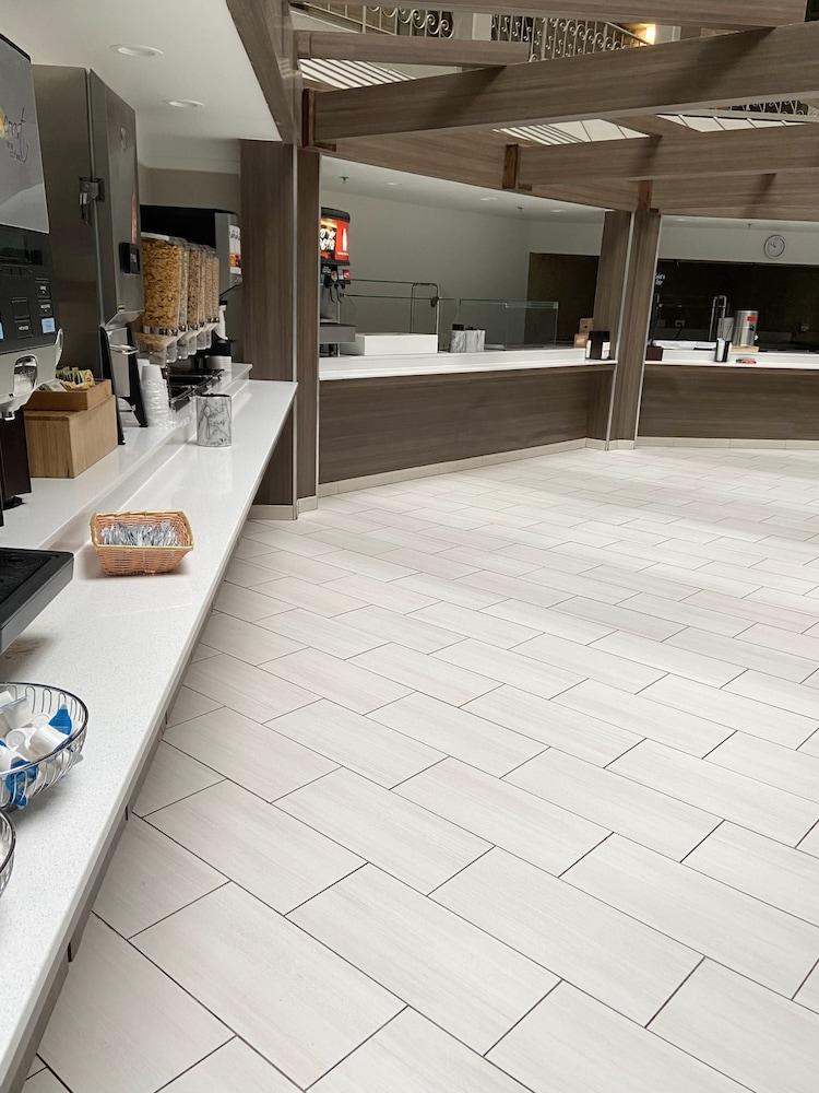 Embassy Suites By Hilton Chicago Schaumburg Woodfield Екстериор снимка