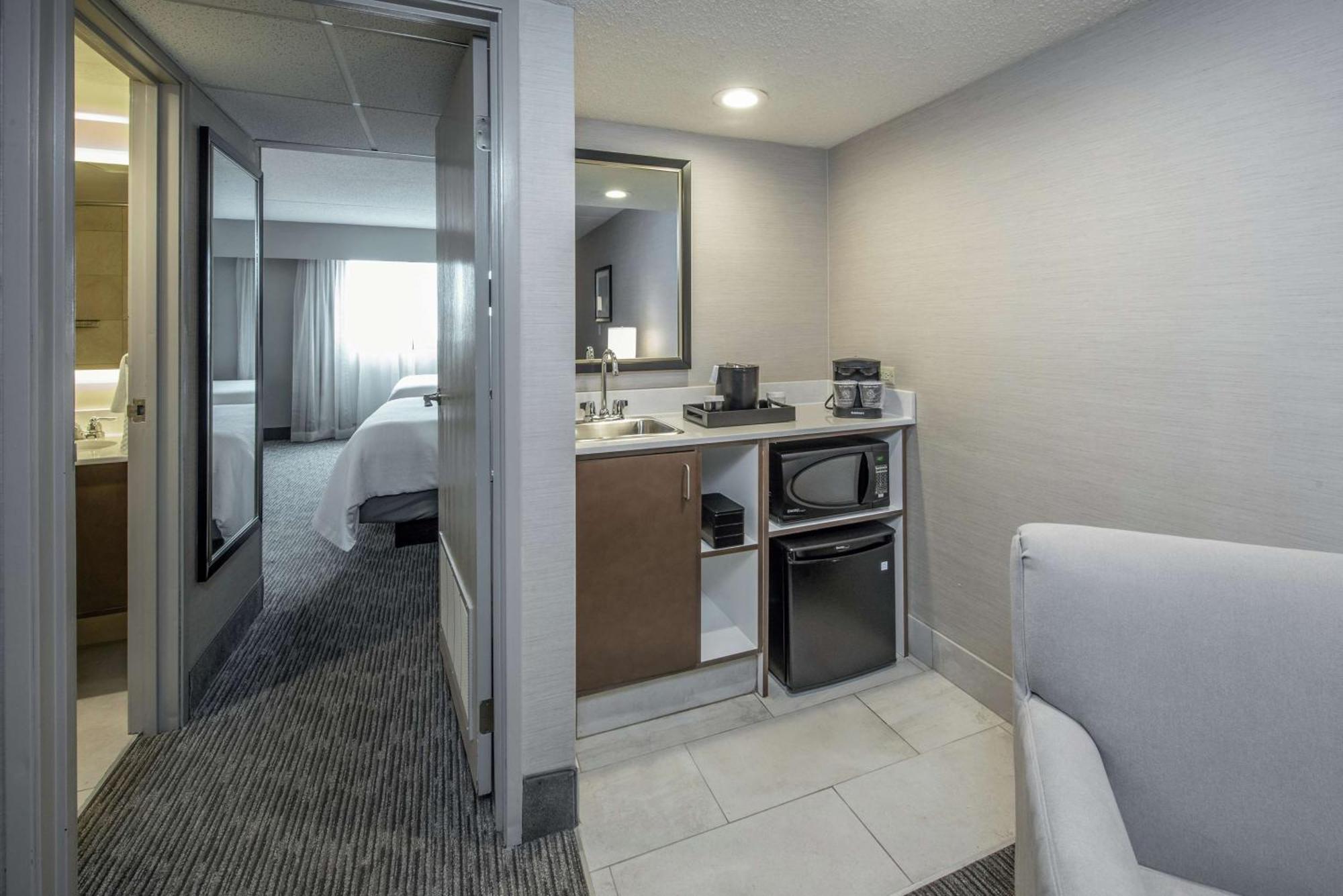 Embassy Suites By Hilton Chicago Schaumburg Woodfield Екстериор снимка