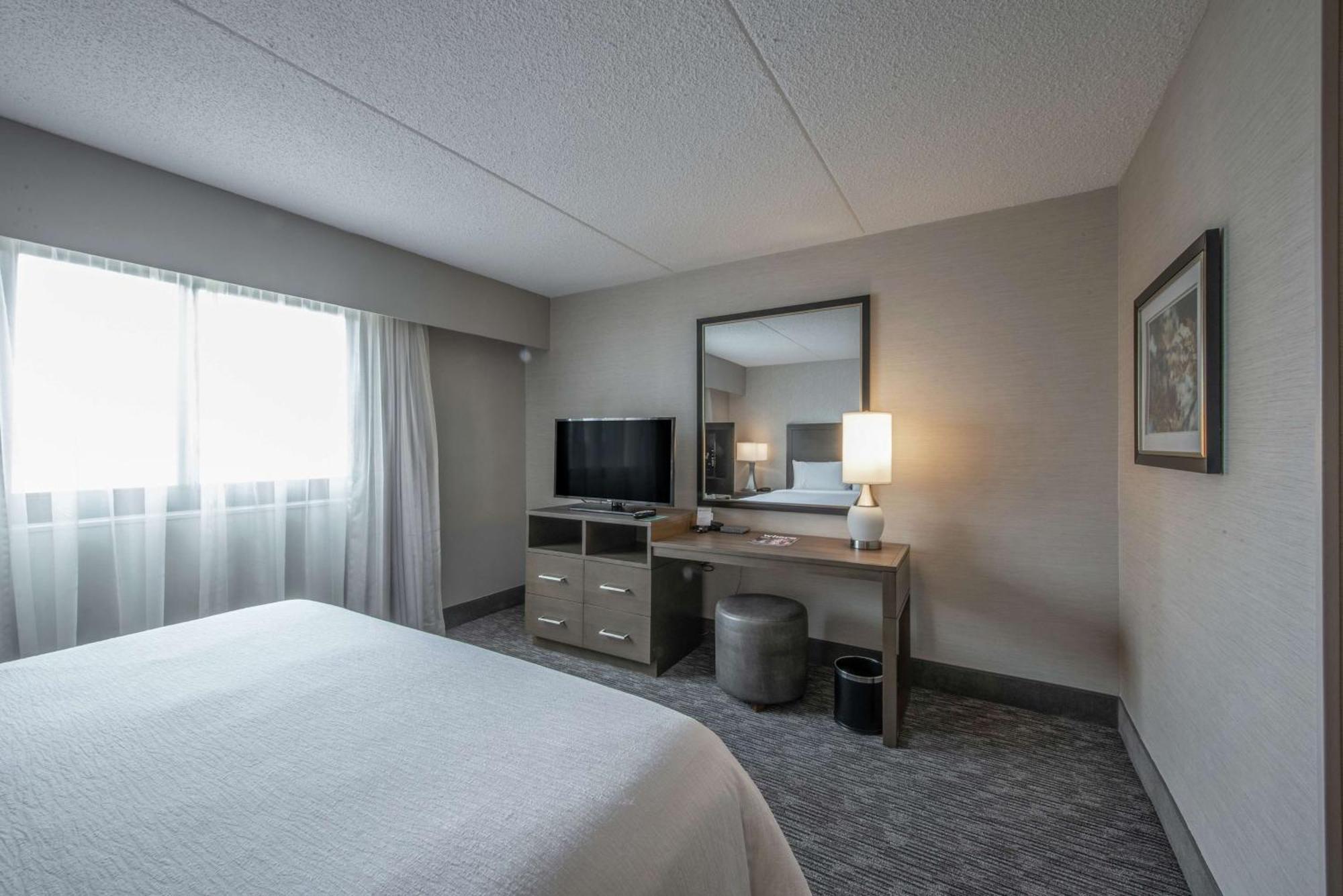 Embassy Suites By Hilton Chicago Schaumburg Woodfield Екстериор снимка