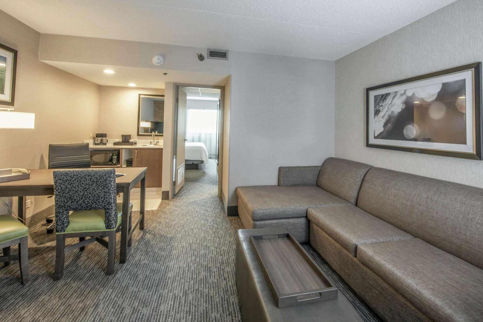 Embassy Suites By Hilton Chicago Schaumburg Woodfield Екстериор снимка