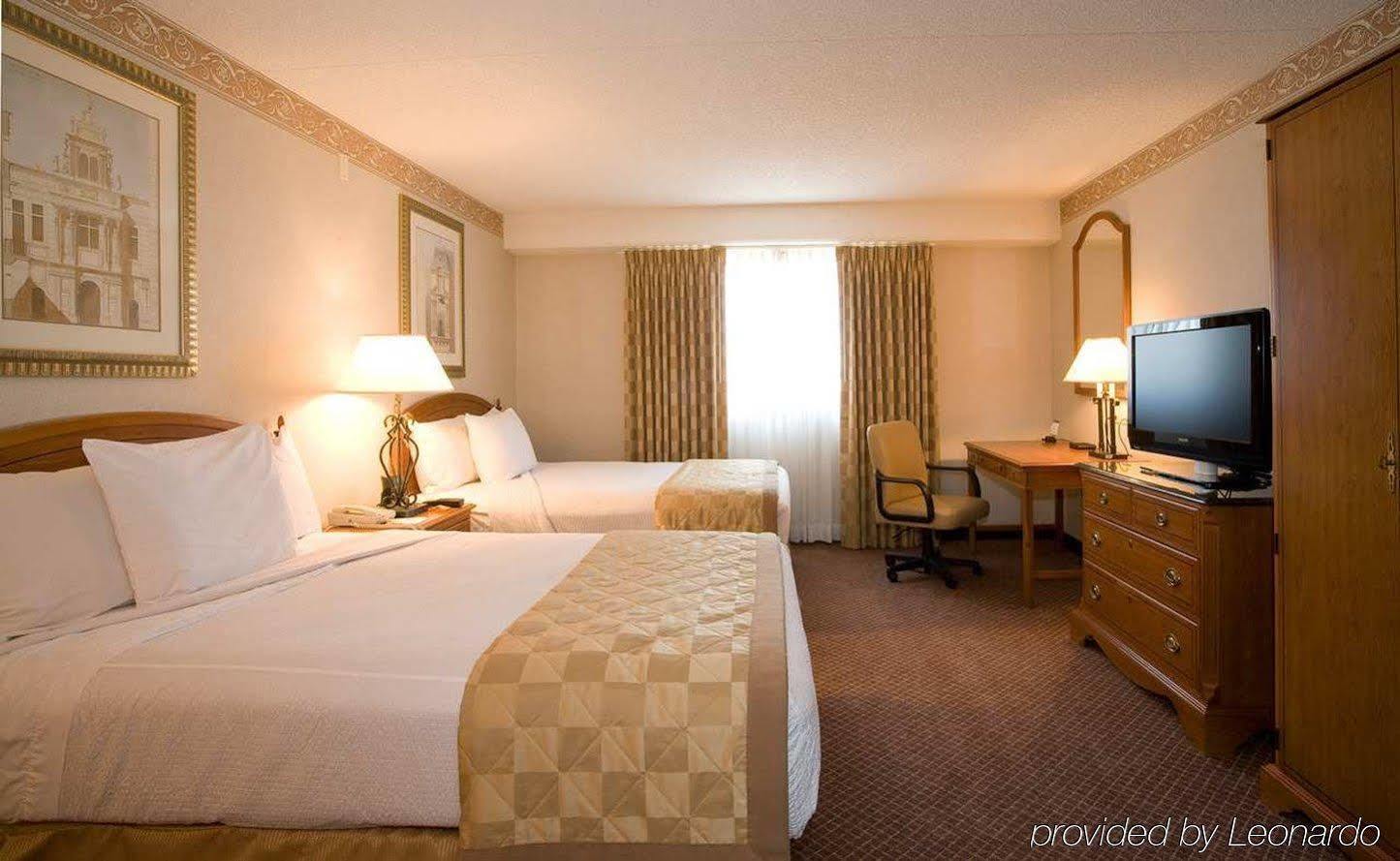 Embassy Suites By Hilton Chicago Schaumburg Woodfield Екстериор снимка